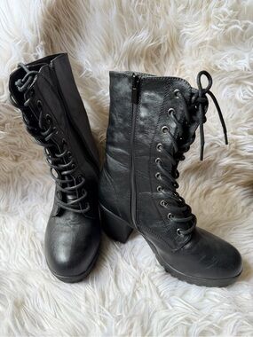 Black Lace-Up Chunky Heel Boots